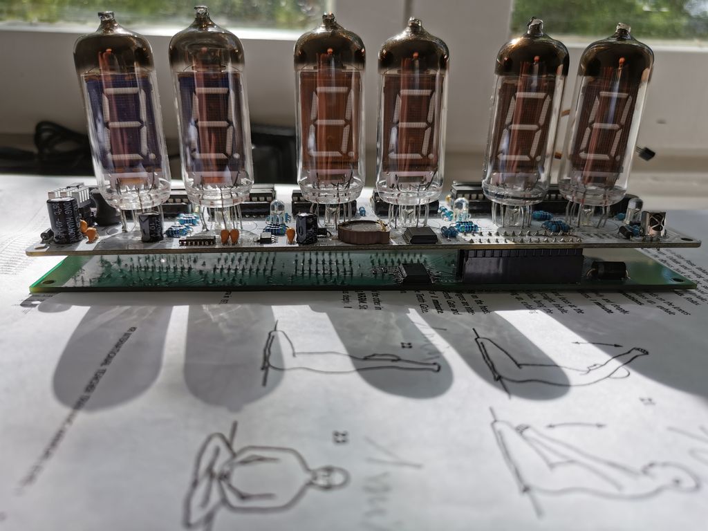 płytki razem (clock IV-11 VFD i atmega328)